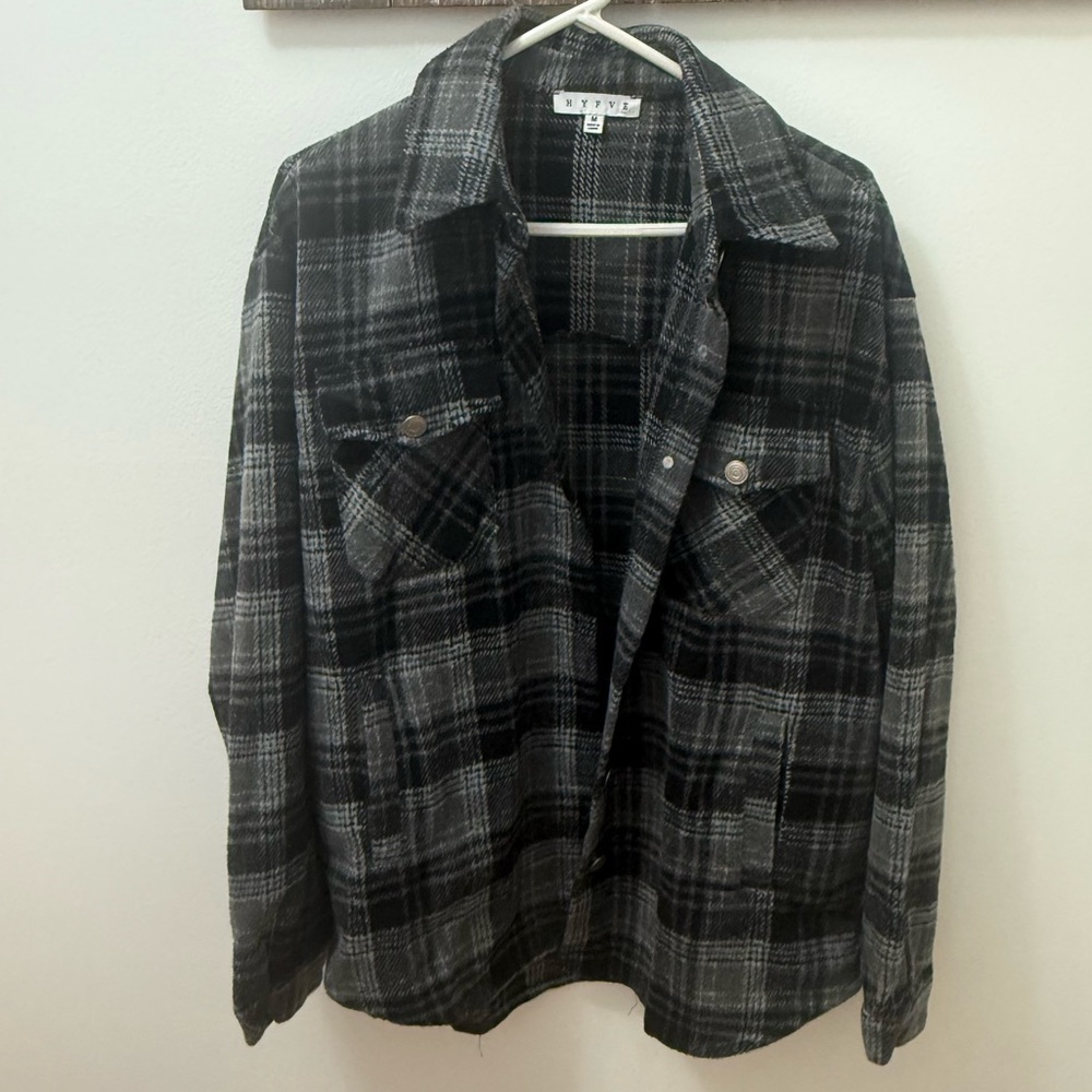 HYFVE Black and White Plaid Shacket Size m Plaid Black and Gray womens Jacket